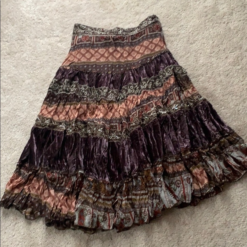 Gorgeous midi length skirt